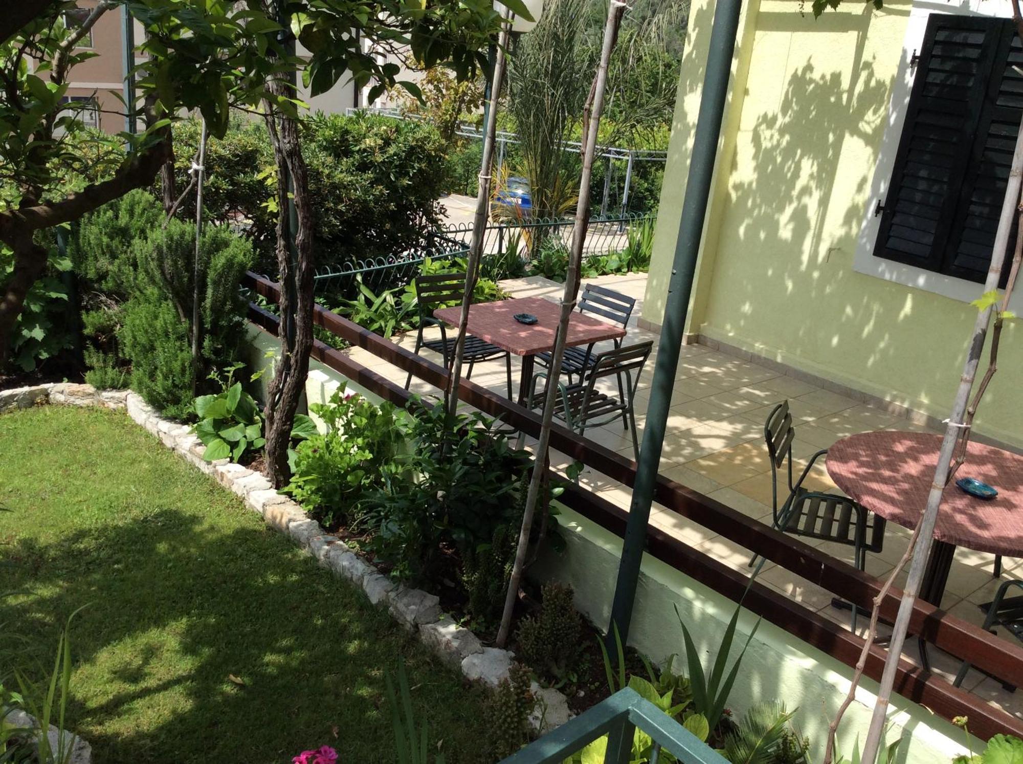 Apartments Simo Petrovac Zewnętrze zdjęcie